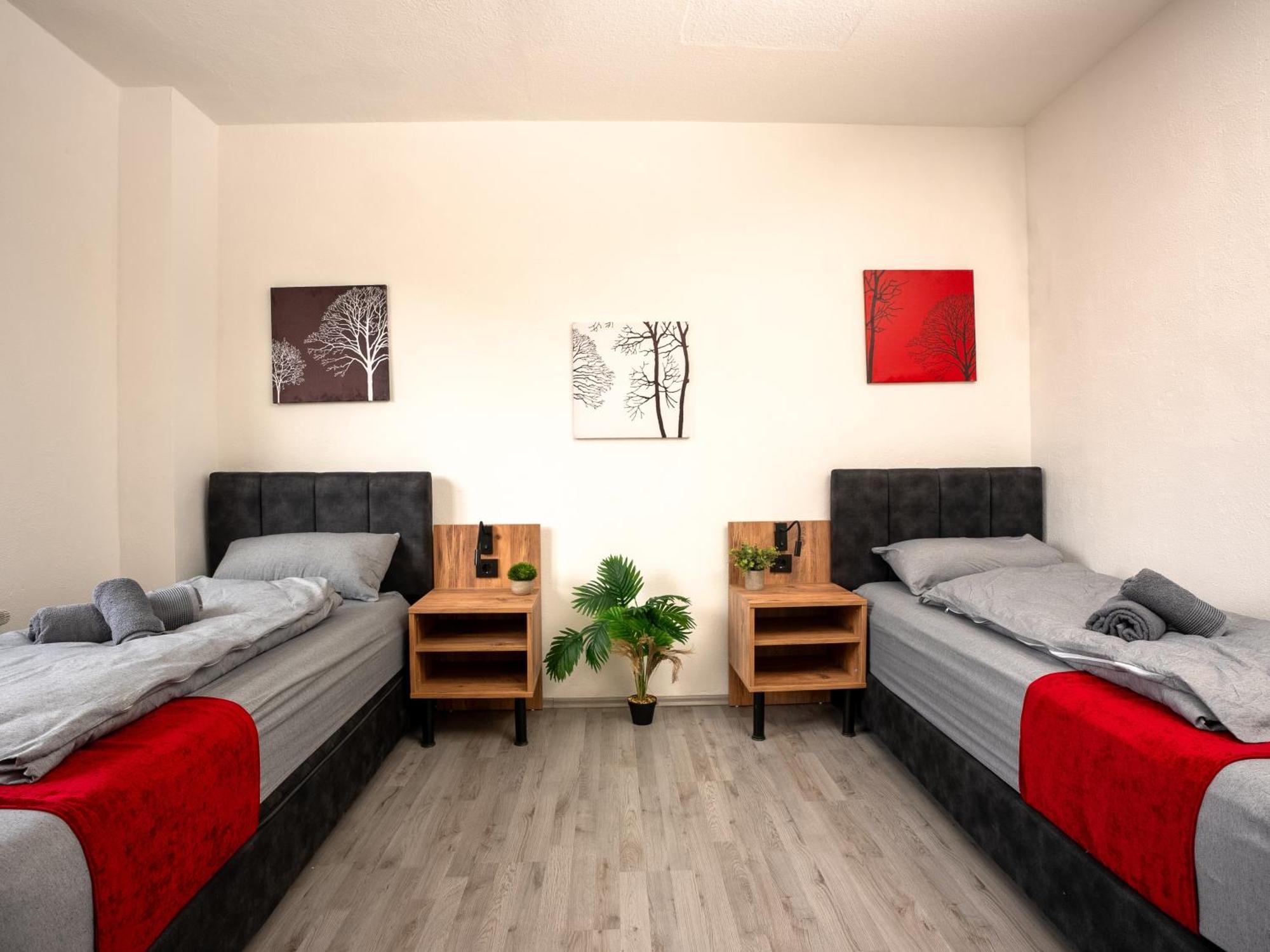 Serviceroom24 - 4 In Herten Wlan - Smart-tv - 24-7 Check-in Und Kueche Apartment *